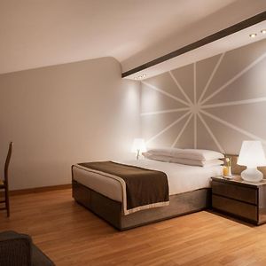 Budget Zimmer mit Kingsize-Bett